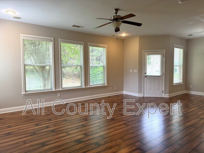 Building Photo - 6020 Falls Landing Dr