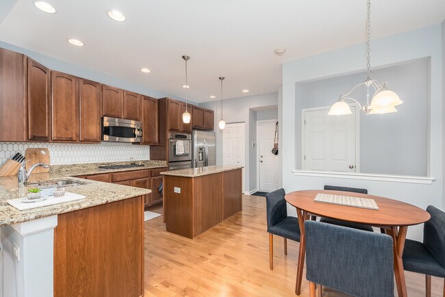 Building Photo - 2768 Blakely Ln
