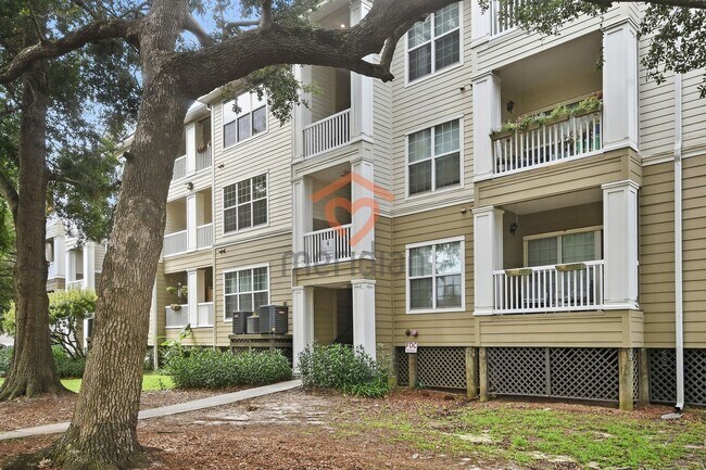 Building Photo - 1 bed / 1 bath on James Island