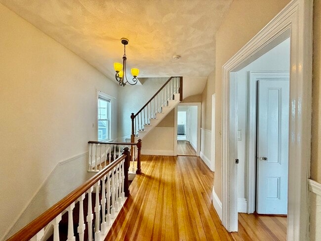 Building Photo - 170 Lincoln Ave