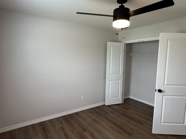 Building Photo - PRE-LEASING! South Nixa 3 Bedroom Family Home