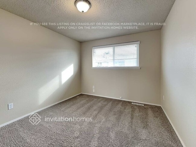 Building Photo - 2401 N Narrows Dr