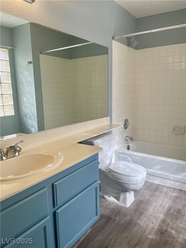 Building Photo - 6881 Tamarus St