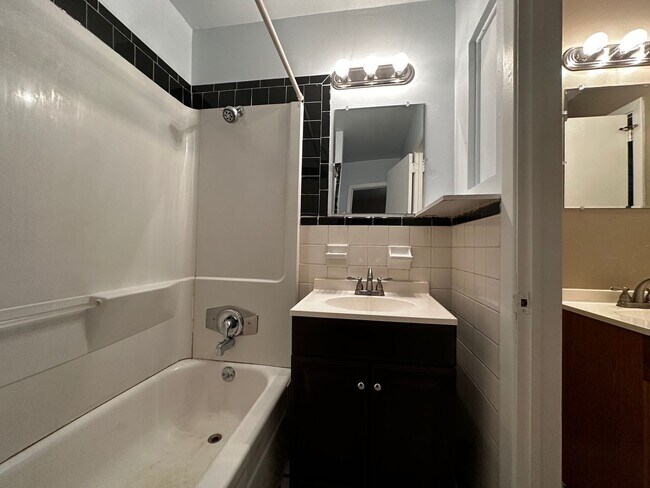 Building Photo - 1730 Atkamire Dr