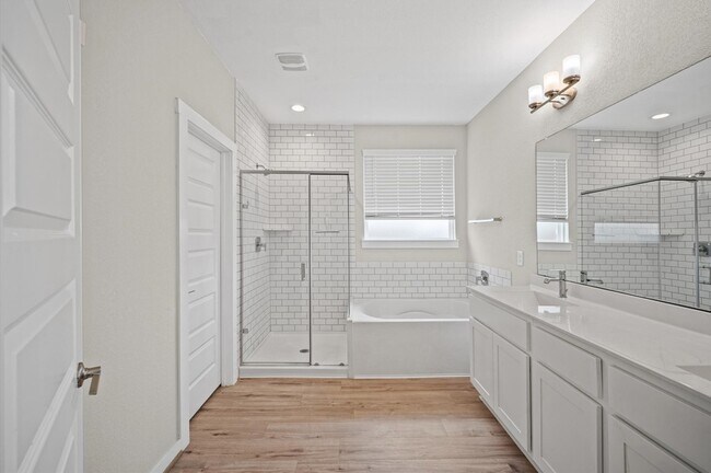 Building Photo - 3042 Schultz Manor Ln