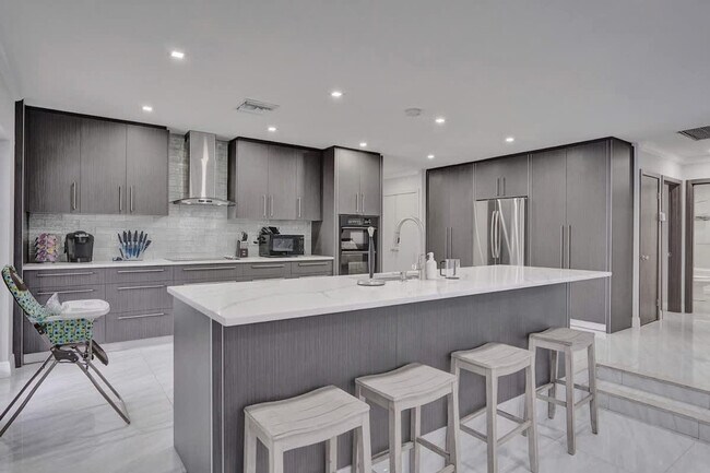 Building Photo - 1000 Diplomat Pkwy