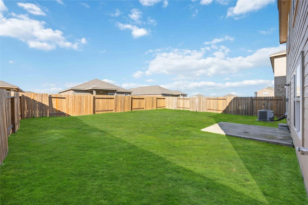 Building Photo - 425 Elaine Vly Dr