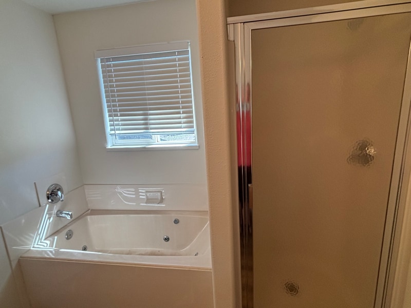 Building Photo - 19 E 400 S St