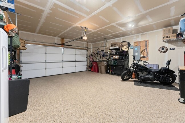 Building Photo - 4500 E Whisper Ridge Pl