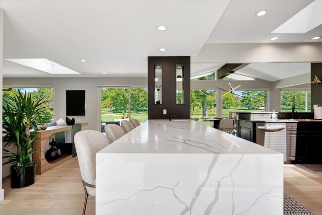 Building Photo - Luxury Ranch House on Champaign Country Club