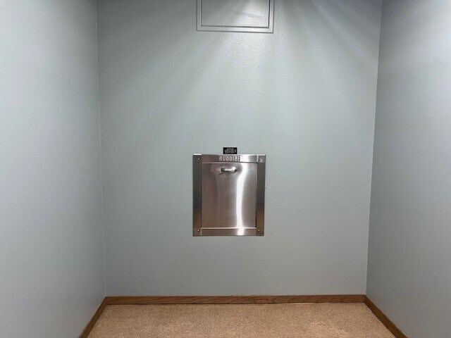 Building Photo - 3988 Fairway Hills Dr