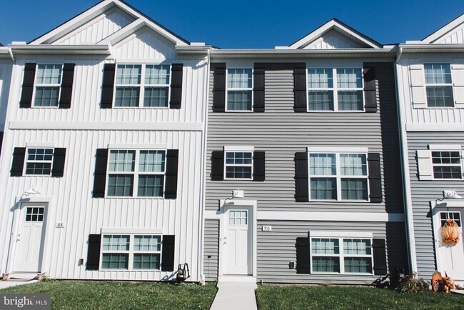 Building Photo - 76 Brookside Ave