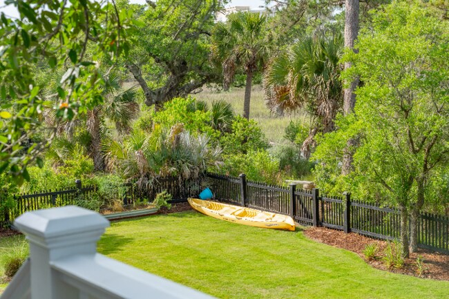 Building Photo - 6BD/5BA Custom Home for Lease in Daniel Island Park