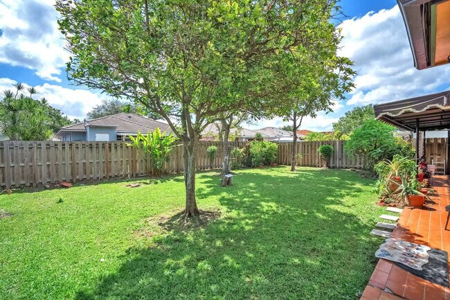 Building Photo - 909 NW 135th Ct