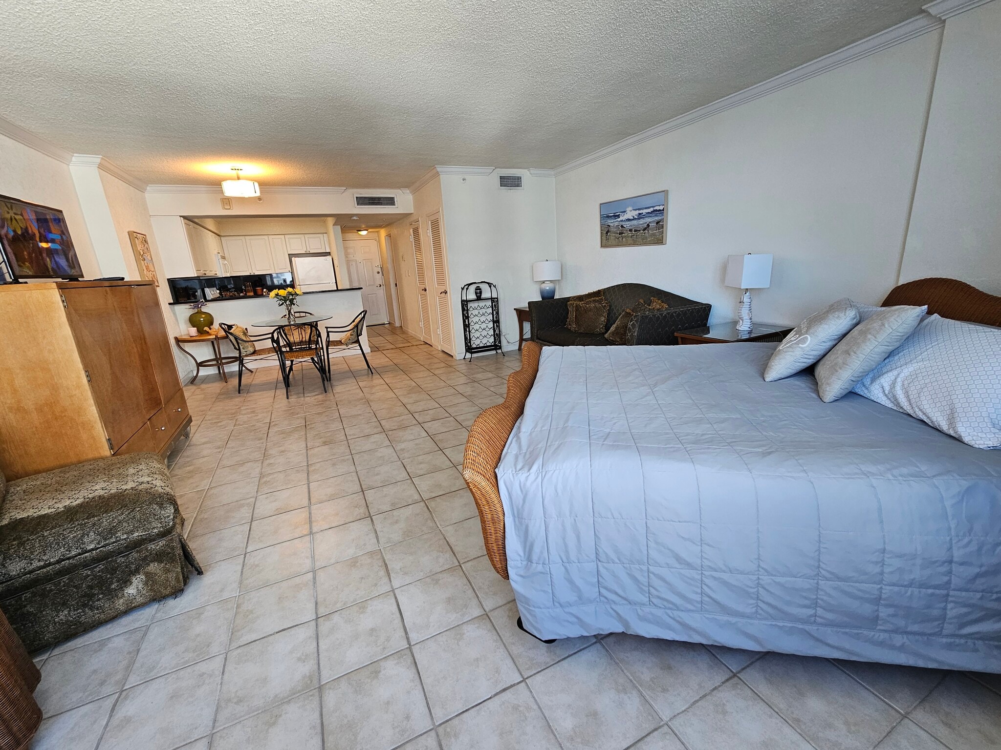 Building Photo - 2501 S Ocean Dr