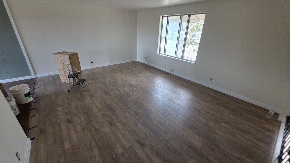 Building Photo - 106 Freedom Dr