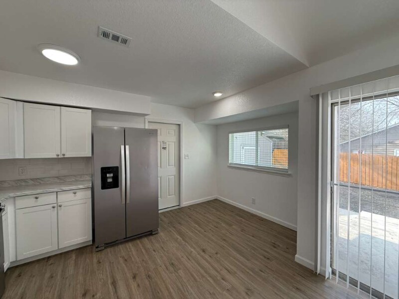 Building Photo - 8827 Slumber Ln