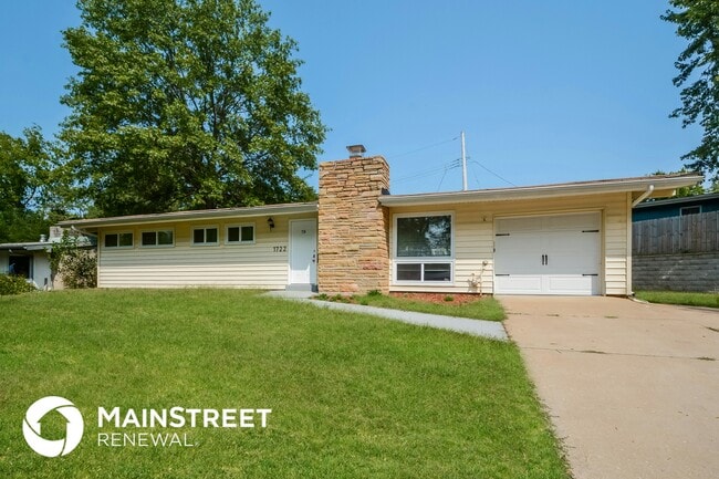 Building Photo - 1722 Ridgewood Dr
