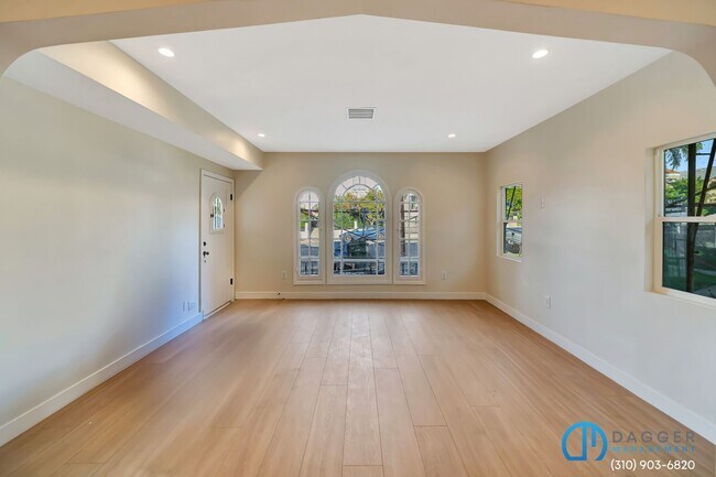 Building Photo - 2800 Winter St