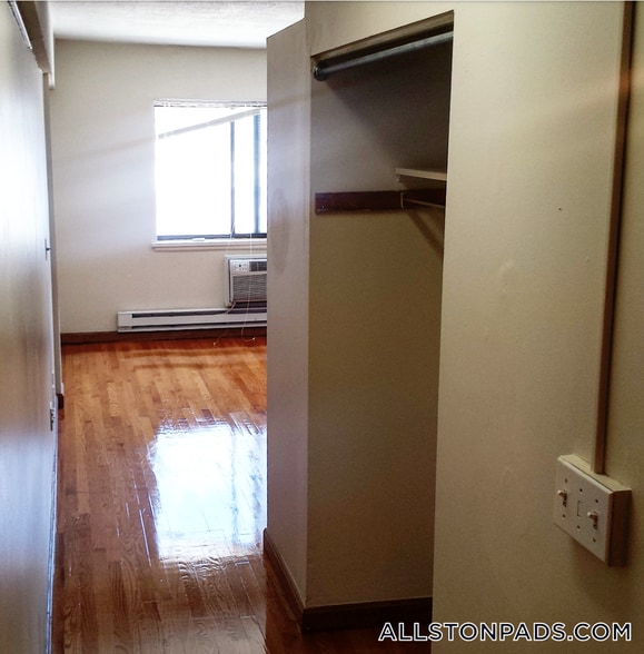 Building Photo - 1110 Commonwealth Ave