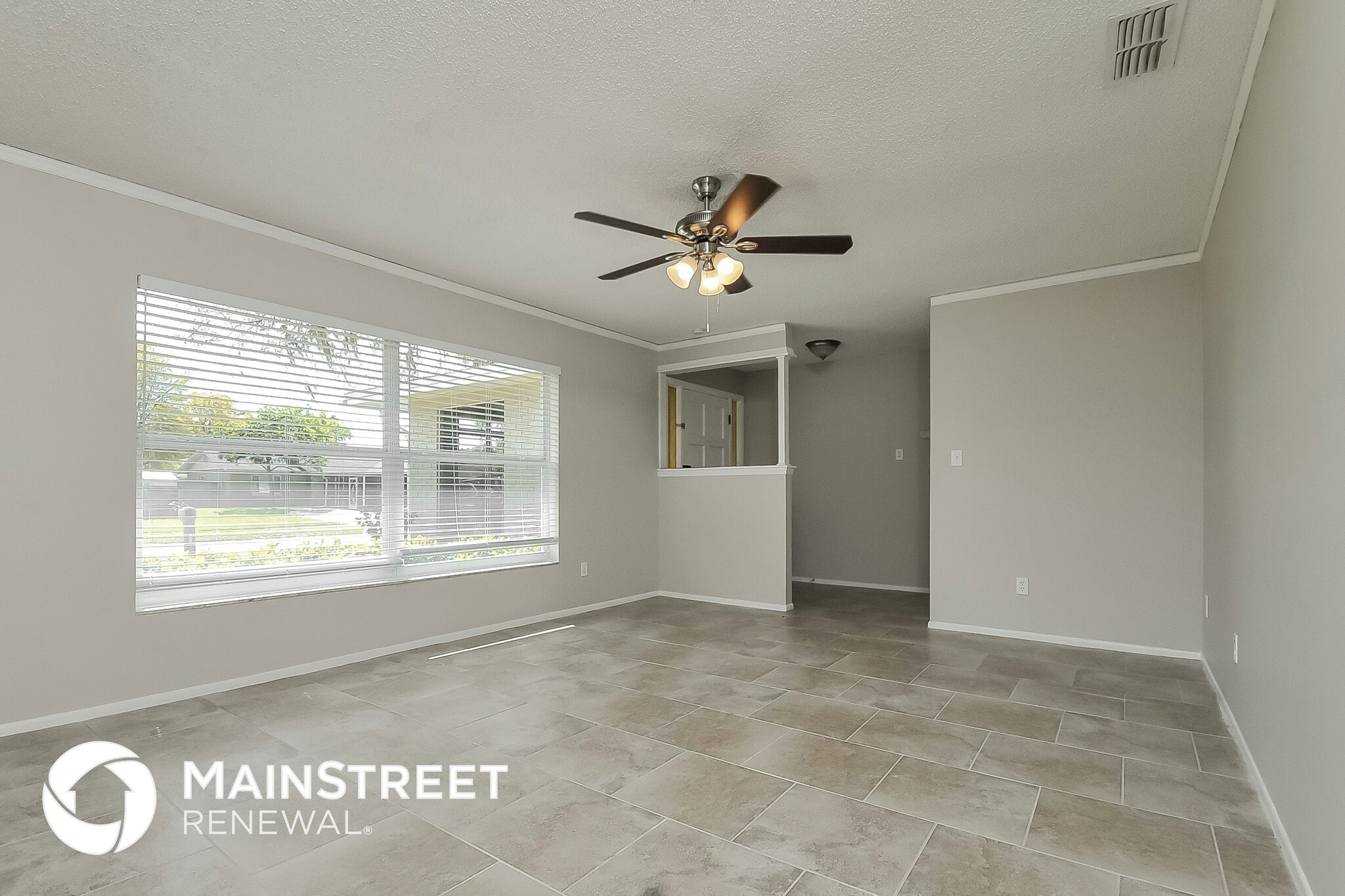 Building Photo - 808 Pebblewood Dr