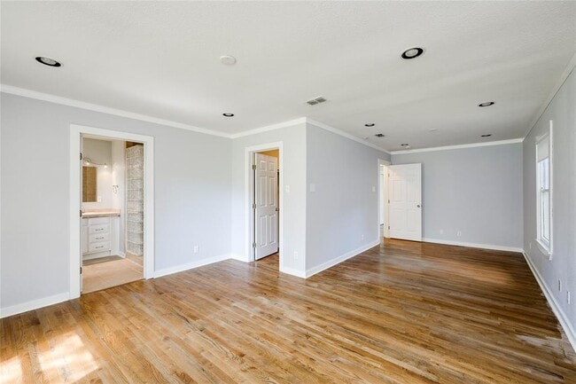 Building Photo - 8314 Polar Dr