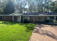 Building Photo - Newly Renovated!!!