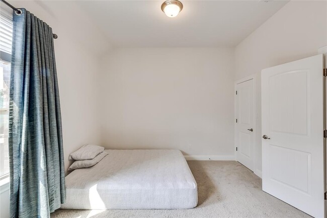 Building Photo - 8416 Evelina Trail