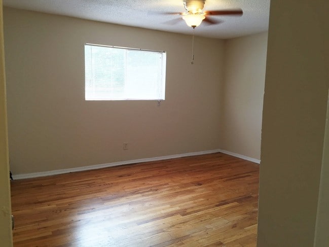 Building Photo - 756 Mimosa Blvd