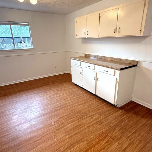 Building Photo - 2715 St Edwards Cir