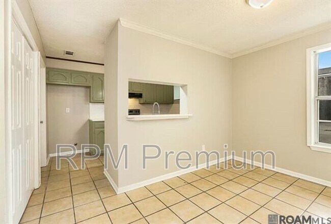 Building Photo - 4625 Parkoaks Dr