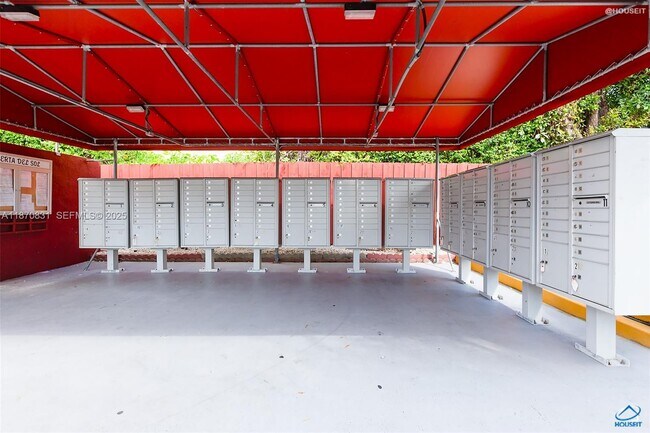 Building Photo - 9974 SW 88th St