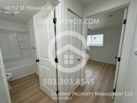 Building Photo - 10752 SE Holgate Blvd