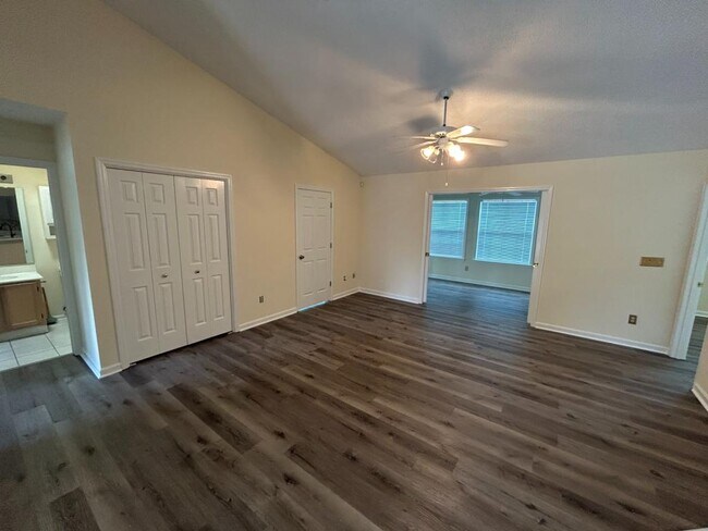 Building Photo - 1201 Formby Ct