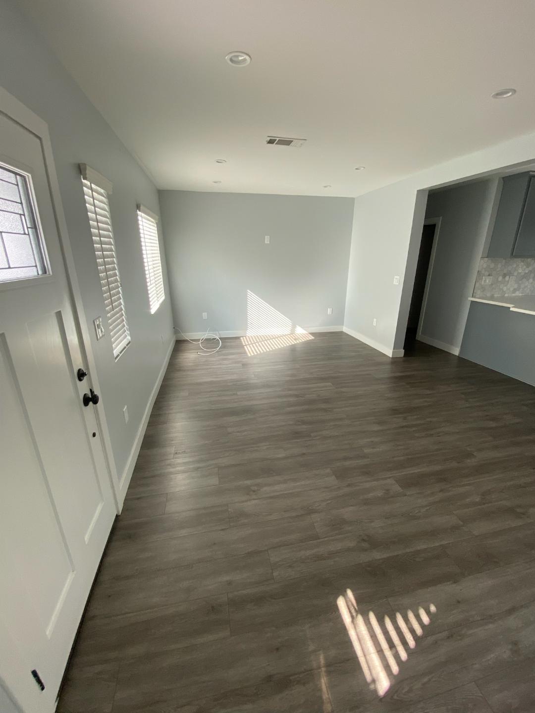 Building Photo - 141 Greentree Ln