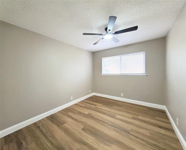 Building Photo - 1302 La Salle Dr