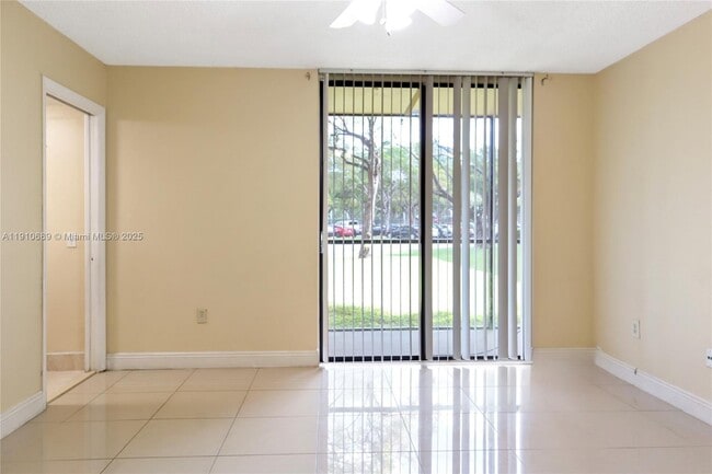 Building Photo - 8600 SW 133rd Avenue Rd