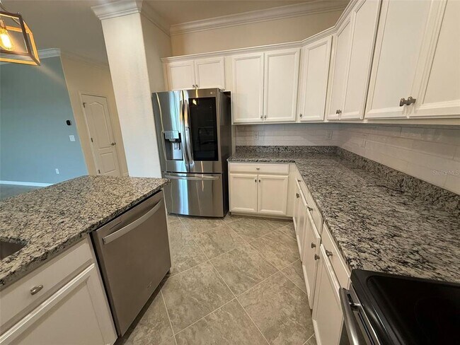 Building Photo - 15153 Spanish Point Dr