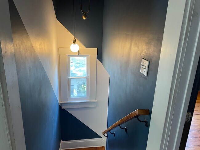 Building Photo - 946 Hunter Ave