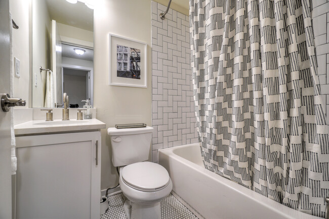 Bathroom - 1095 Alta Ave NE