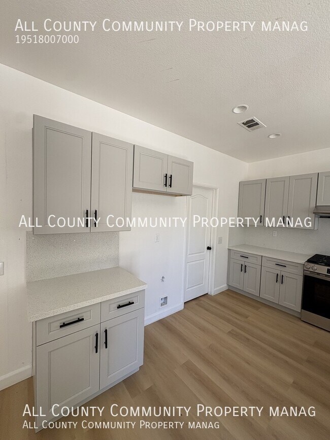 Building Photo - 3931 Palmetto Haven Ct