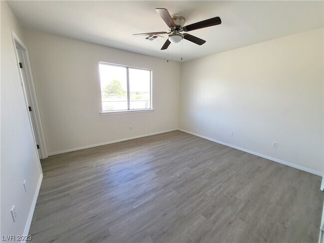 Building Photo - 1141 Sixshooter Ave