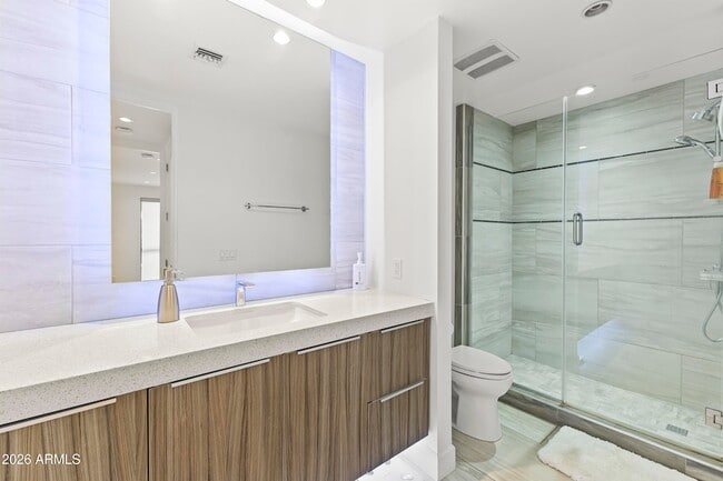 Building Photo - 6834 N 72nd Pl