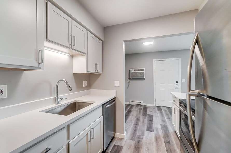 Interior Photo - Chardon Place