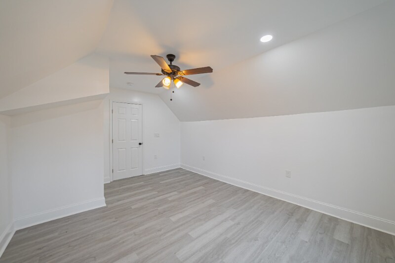 Building Photo - 830 Market St