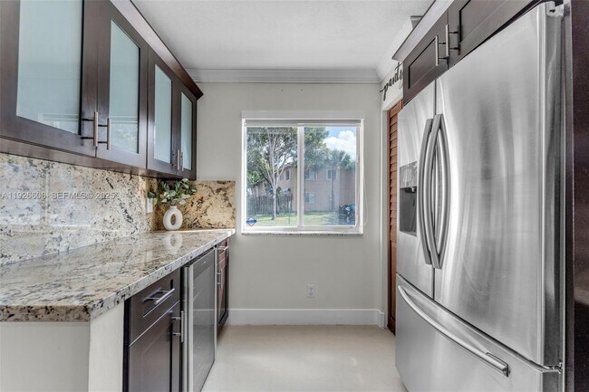 Building Photo - 17542 SW 139th Ct