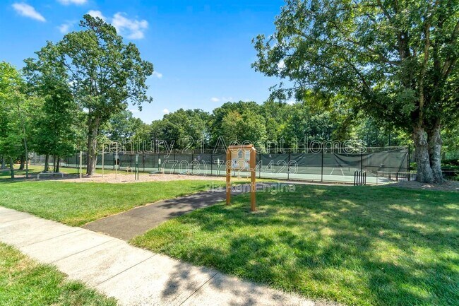 Building Photo - 2881 Burgundy Pl