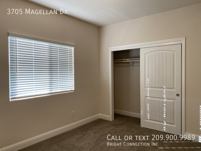 Building Photo - 3705 Magellan Dr