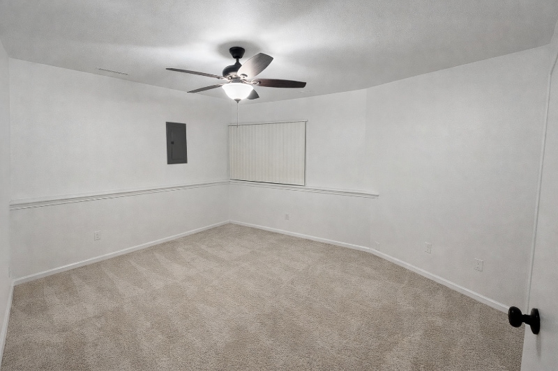 Building Photo - 2742 Hart Rd