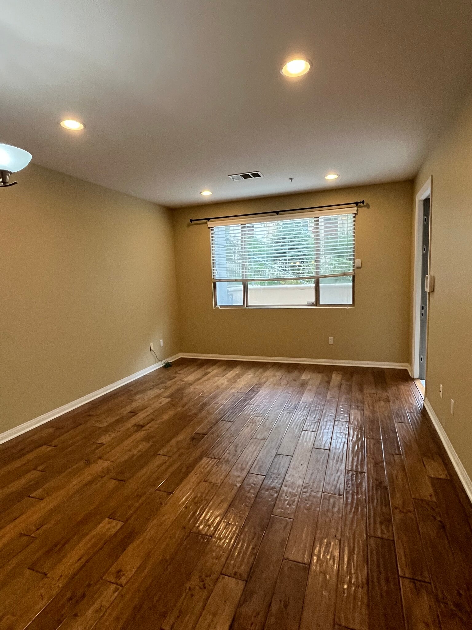 Building Photo - 3887 Pell Pl